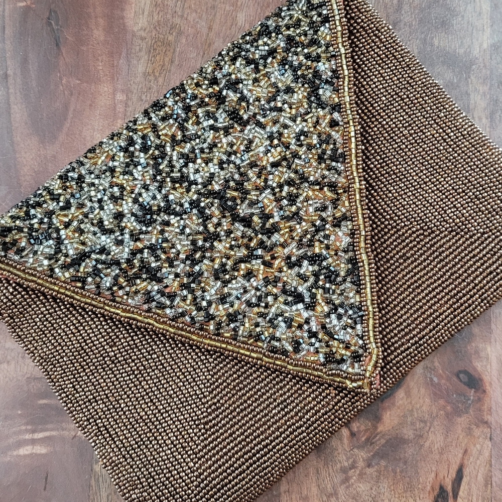REGALE LTD. | COPPER SEED BEAD ENVELOPE CLUTCH